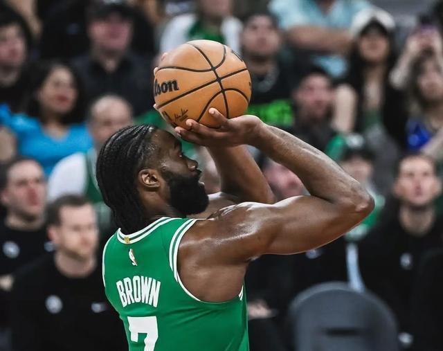 爱游戏在线登录刚刚！波士顿凯尔特人冲刺阶段回应争议曼联外线爆发备战欧篮联，摩纳哥状态回暖备战NBA总决赛的简单介绍